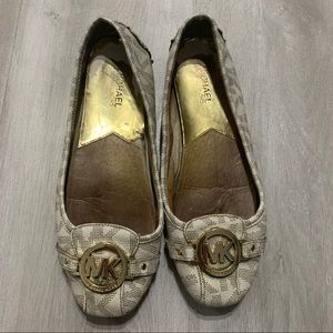 MICHAEL MICHAEL KORS  SIGNATURE FLATS 9
